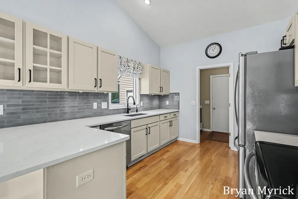 3042 Roberts Way Holland Charter Township MI 49424