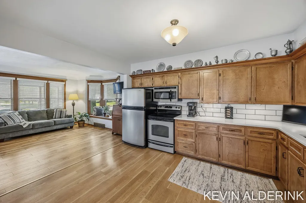 136 S Fairview Road Zeeland City MI 49464