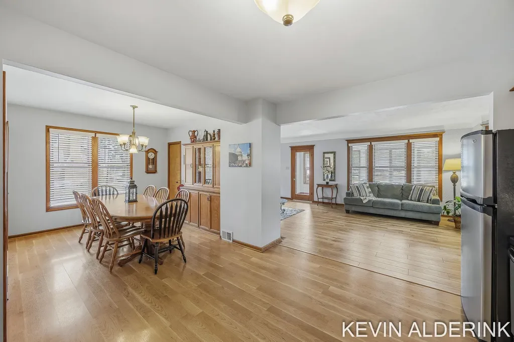 136 S Fairview Road Zeeland City MI 49464