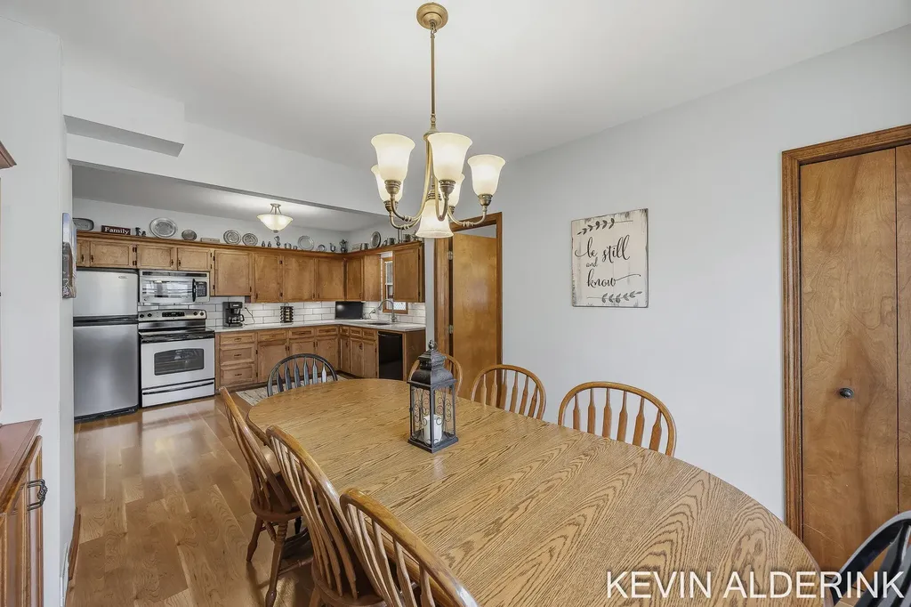 136 S Fairview Road Zeeland City MI 49464