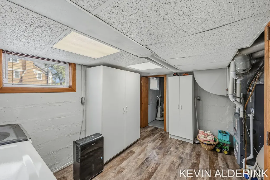136 S Fairview Road Zeeland City MI 49464