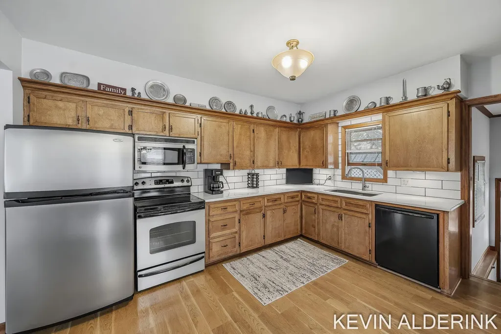 136 S Fairview Road Zeeland City MI 49464