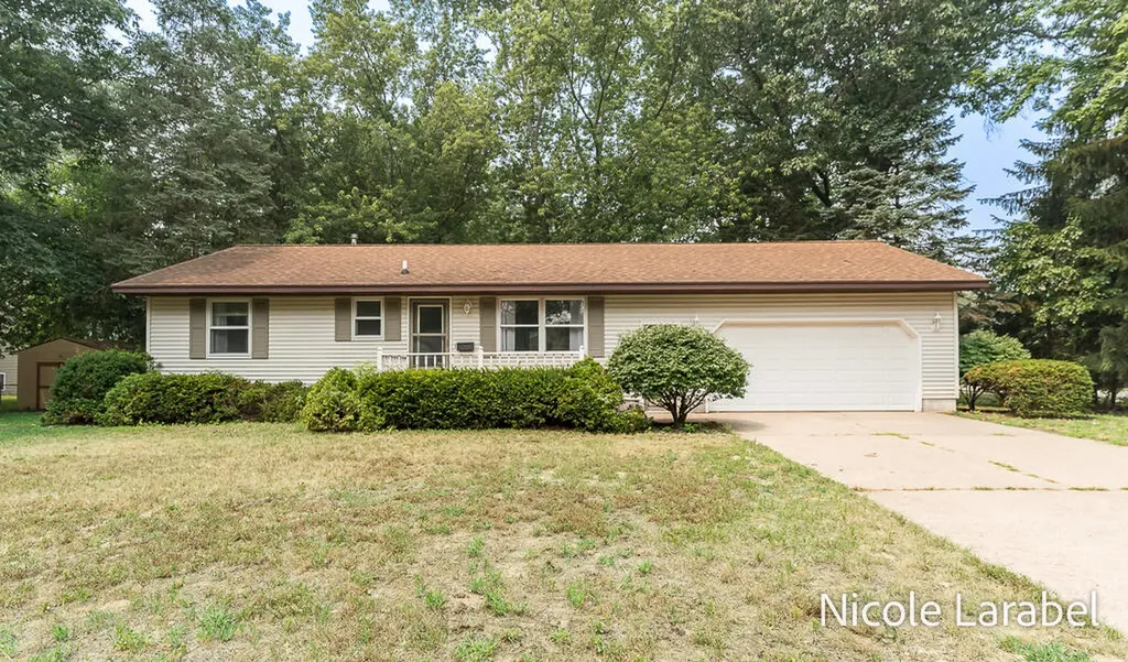 16362 Robbins Road Grand Haven Charter Township MI 49417