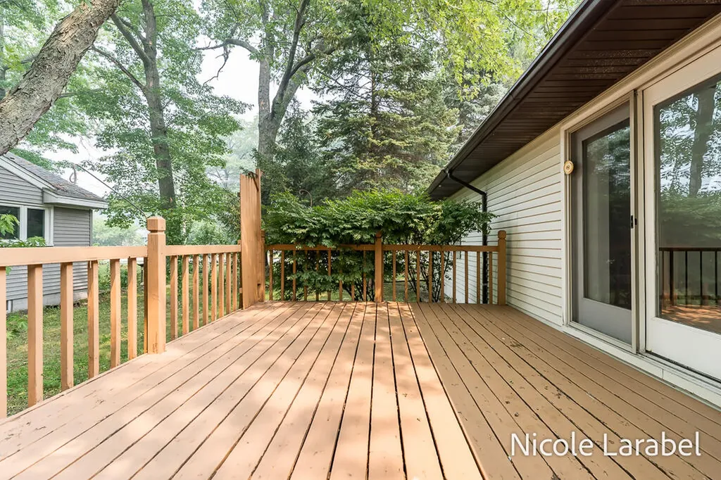 16362 Robbins Road Grand Haven Charter Township MI 49417