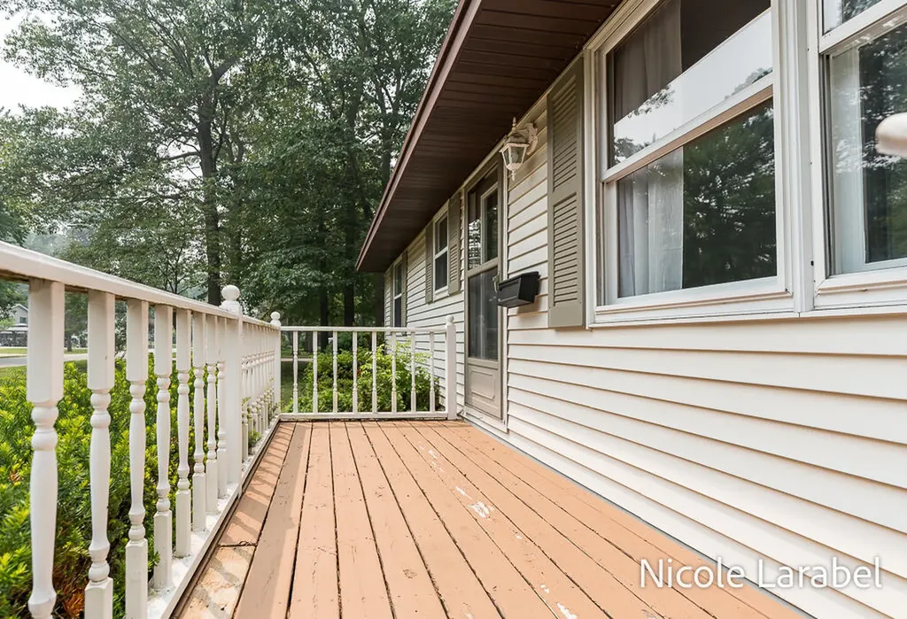 16362 Robbins Road Grand Haven Charter Township MI 49417