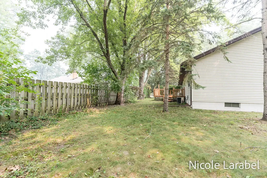 16362 Robbins Road Grand Haven Charter Township MI 49417