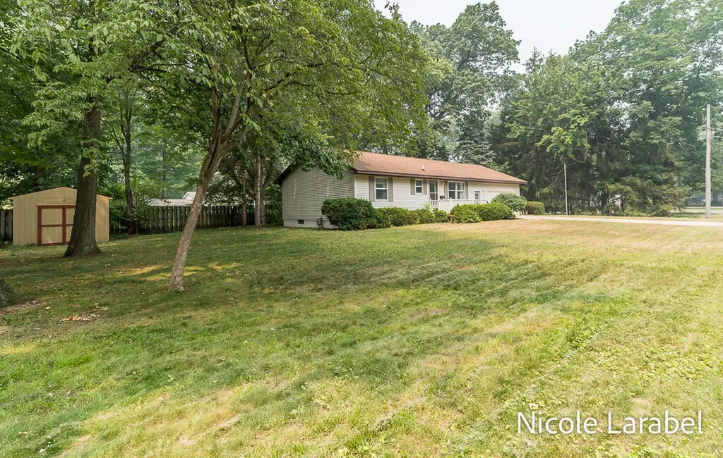 16362 Robbins Road Grand Haven Charter Township MI 49417
