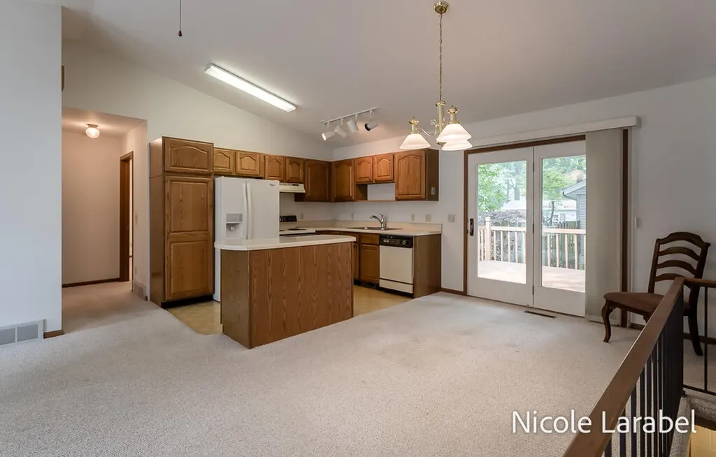 16362 Robbins Road Grand Haven Charter Township MI 49417