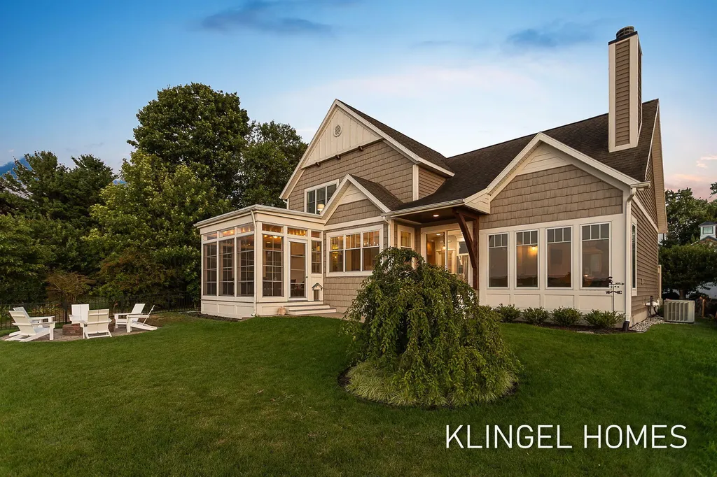 702 Elk Avenue Spring Lake Village MI 49456