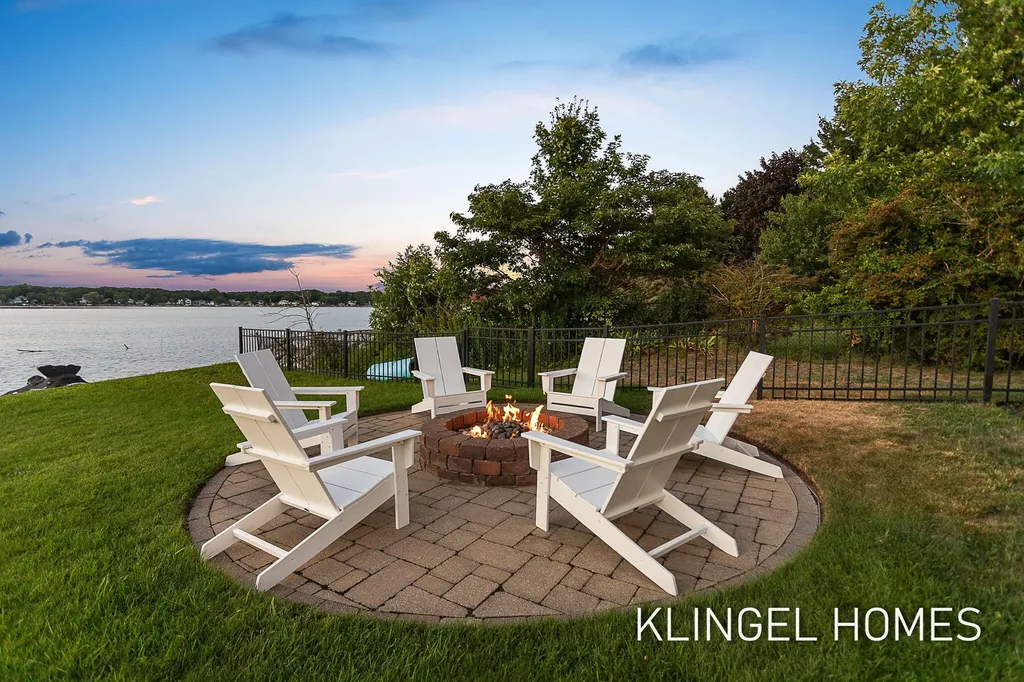 702 Elk Avenue Spring Lake Village MI 49456