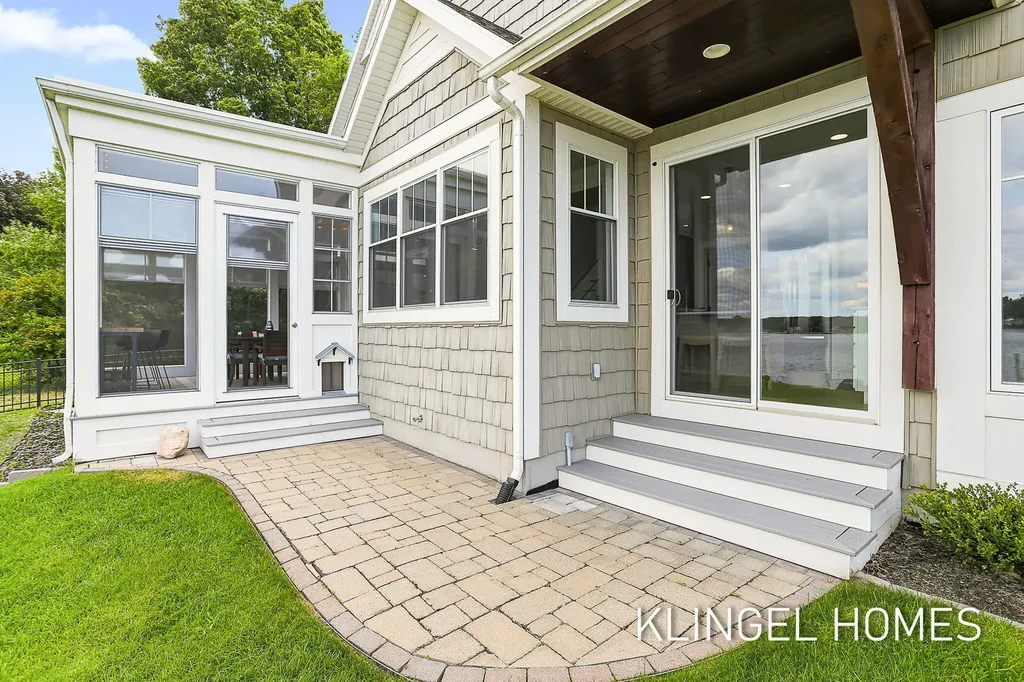 702 Elk Avenue Spring Lake Village MI 49456