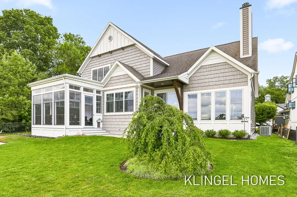 702 Elk Avenue Spring Lake Village MI 49456