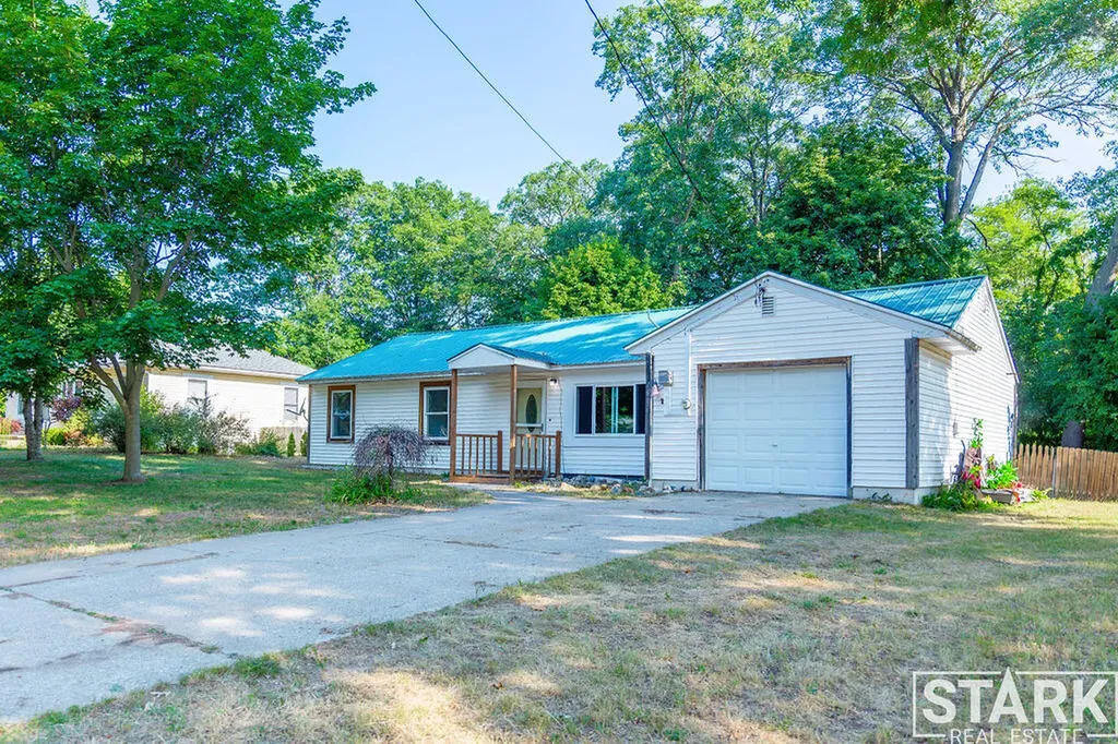 280 Elm Street Fruitport Village MI 49415