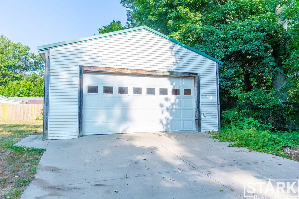 280 Elm Street Fruitport Village MI 49415