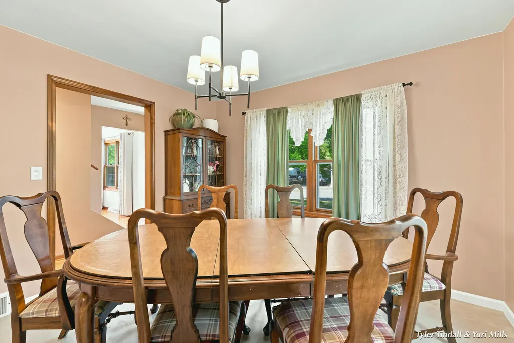 2029 Southland Drive Muskegon Charter Township MI 49442