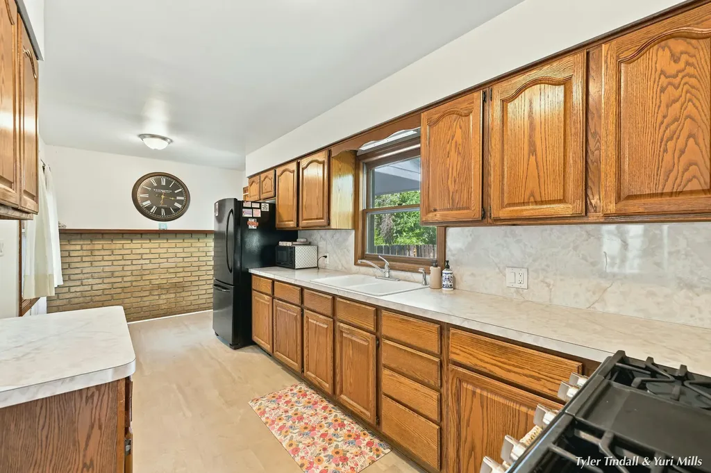 2029 Southland Drive Muskegon Charter Township MI 49442
