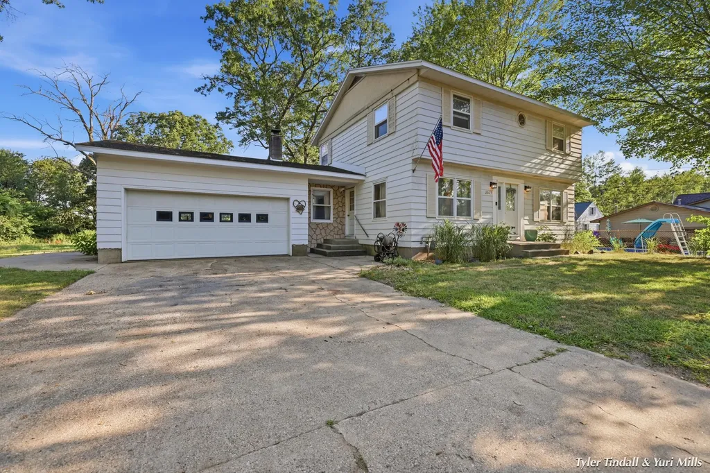2029 Southland Drive Muskegon Charter Township MI 49442
