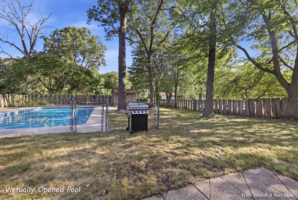 2029 Southland Drive Muskegon Charter Township MI 49442