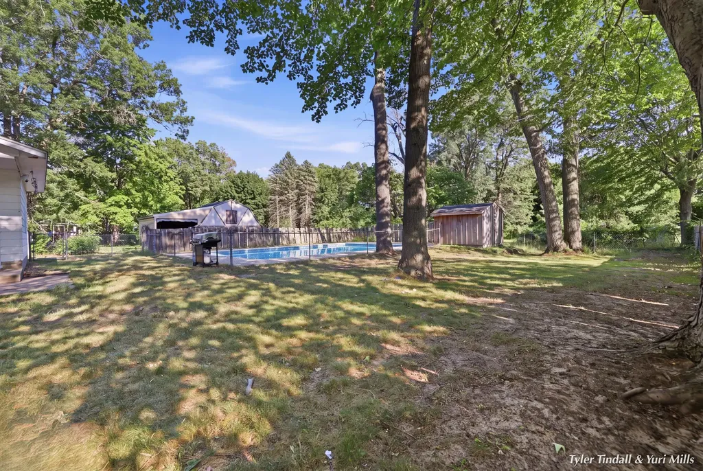 2029 Southland Drive Muskegon Charter Township MI 49442