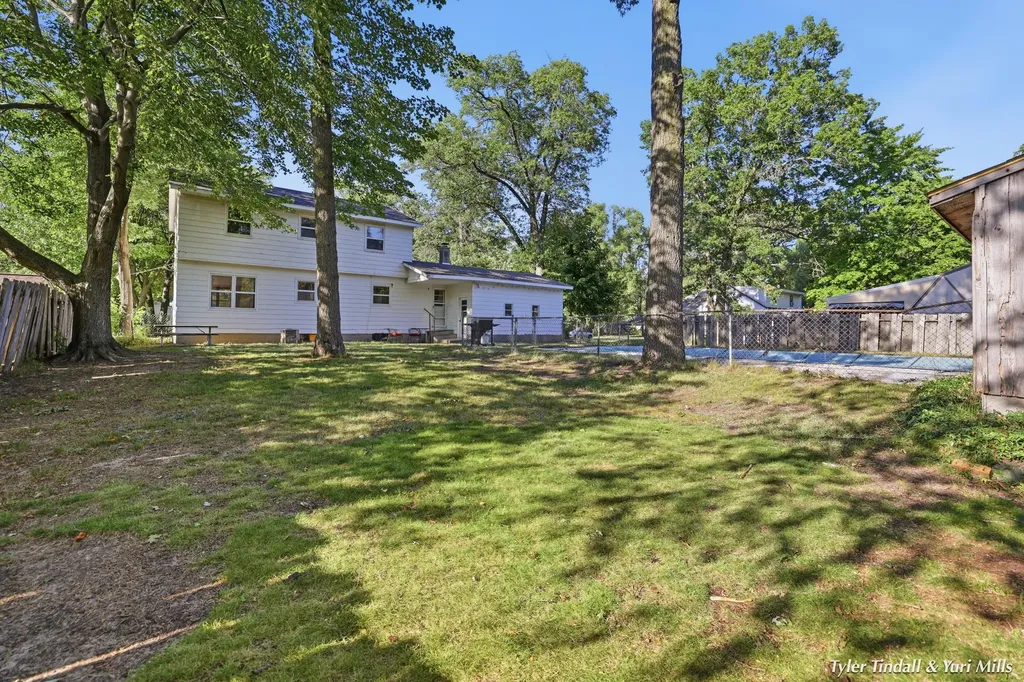 2029 Southland Drive Muskegon Charter Township MI 49442