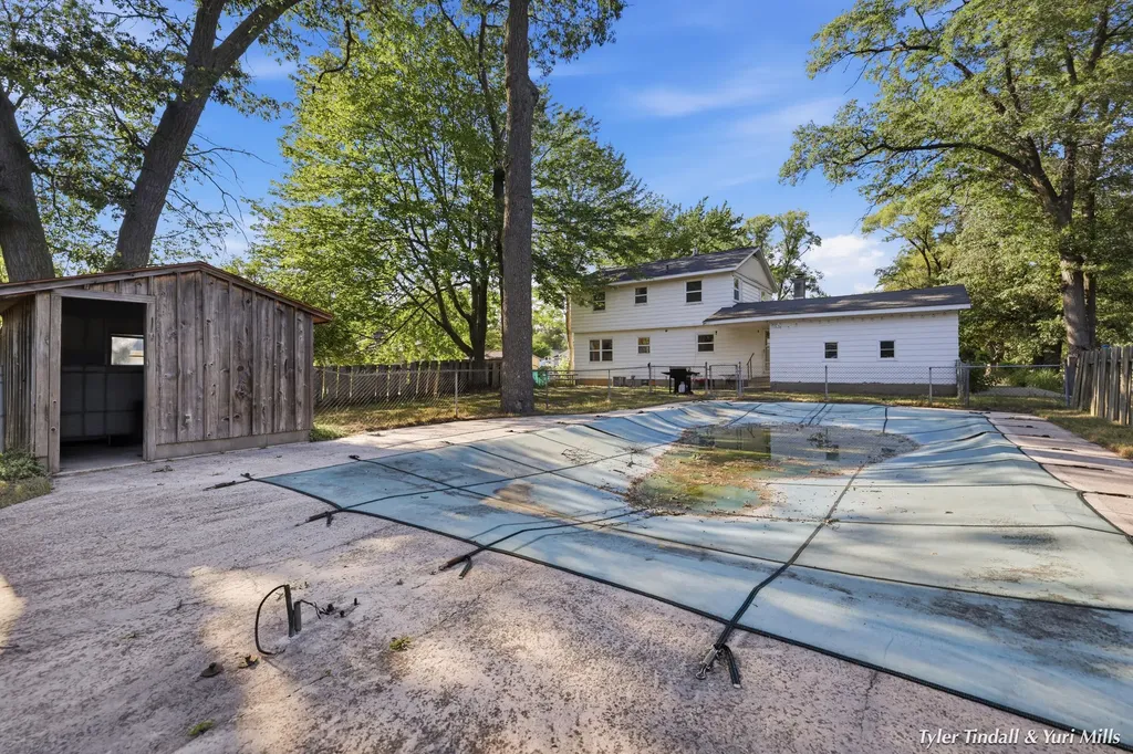 2029 Southland Drive Muskegon Charter Township MI 49442