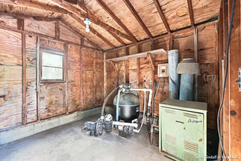 2029 Southland Drive Muskegon Charter Township MI 49442
