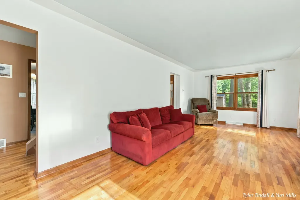 2029 Southland Drive Muskegon Charter Township MI 49442