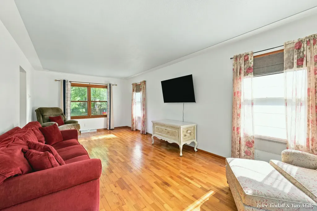 2029 Southland Drive Muskegon Charter Township MI 49442