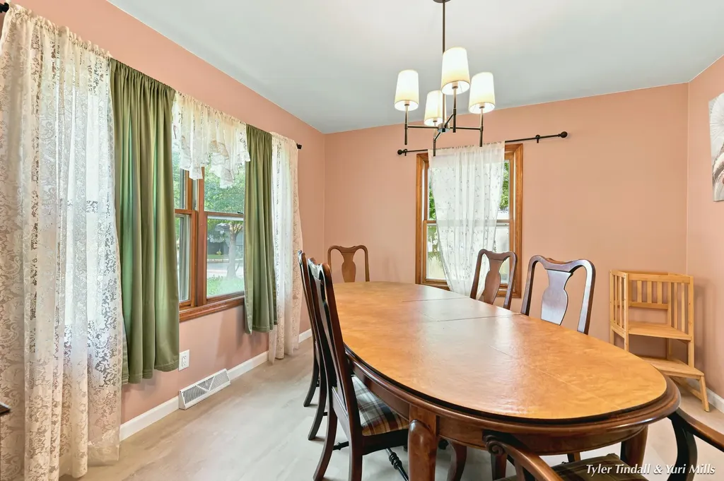 2029 Southland Drive Muskegon Charter Township MI 49442