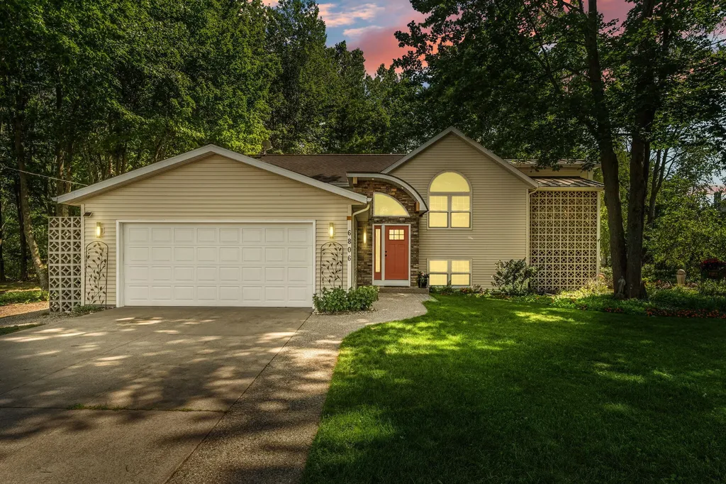 6806 Wiley Road Unknown City MI 49406