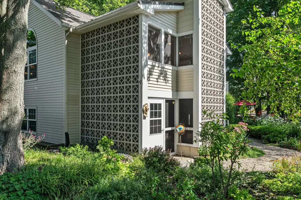 6806 Wiley Road Unknown City MI 49406