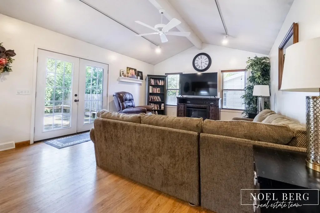 1641 Moulton Avenue North Muskegon City MI 49445