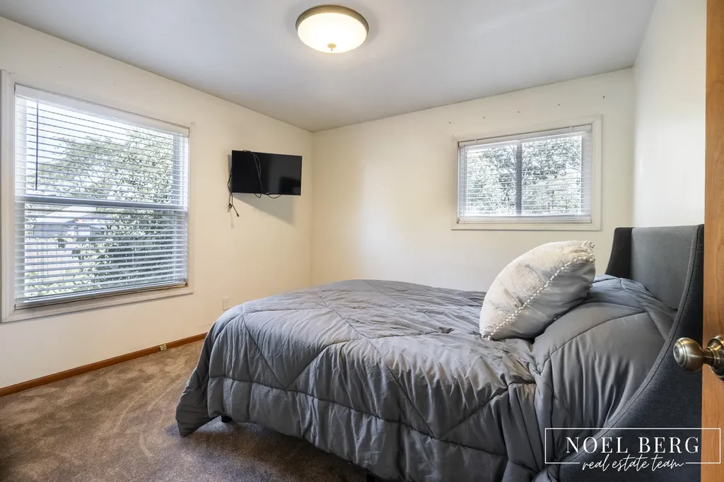 1641 Moulton Avenue North Muskegon City MI 49445