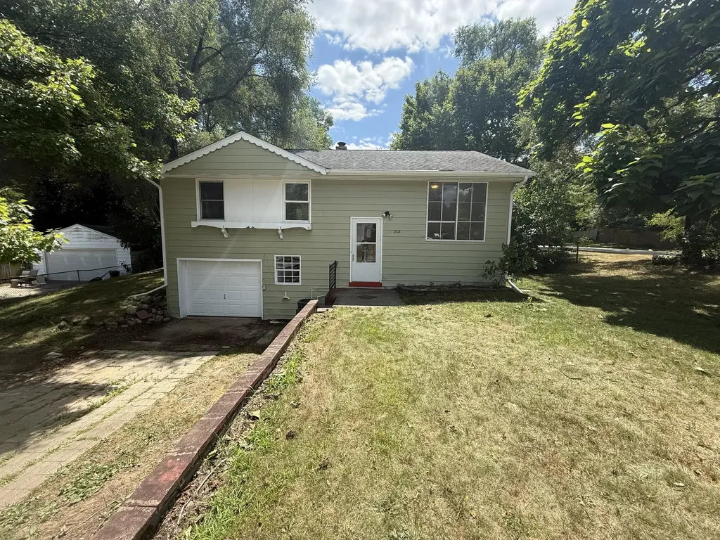 202 Viking Drive Pennfield Charter Township MI 49017