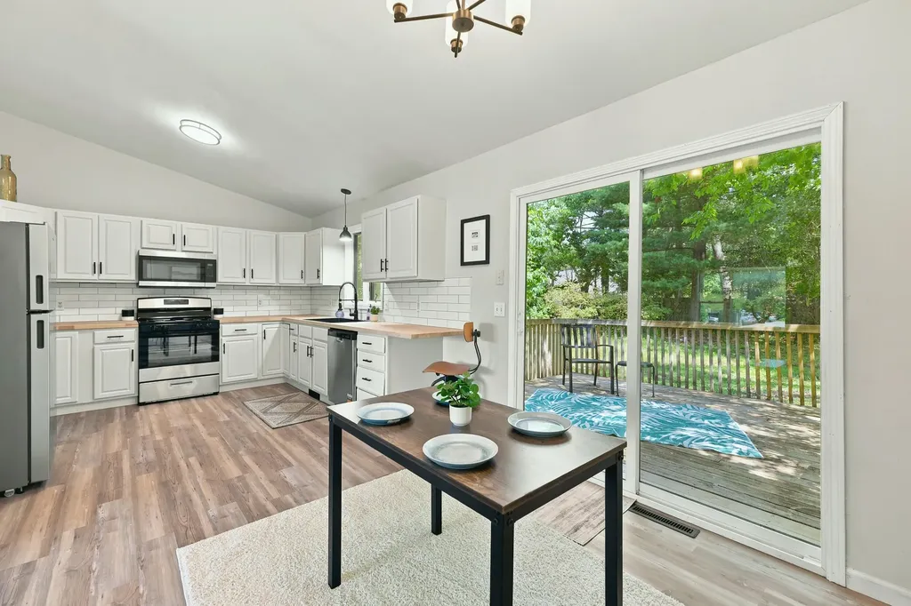 2046 N Roberts Road Muskegon Charter Township MI 49445