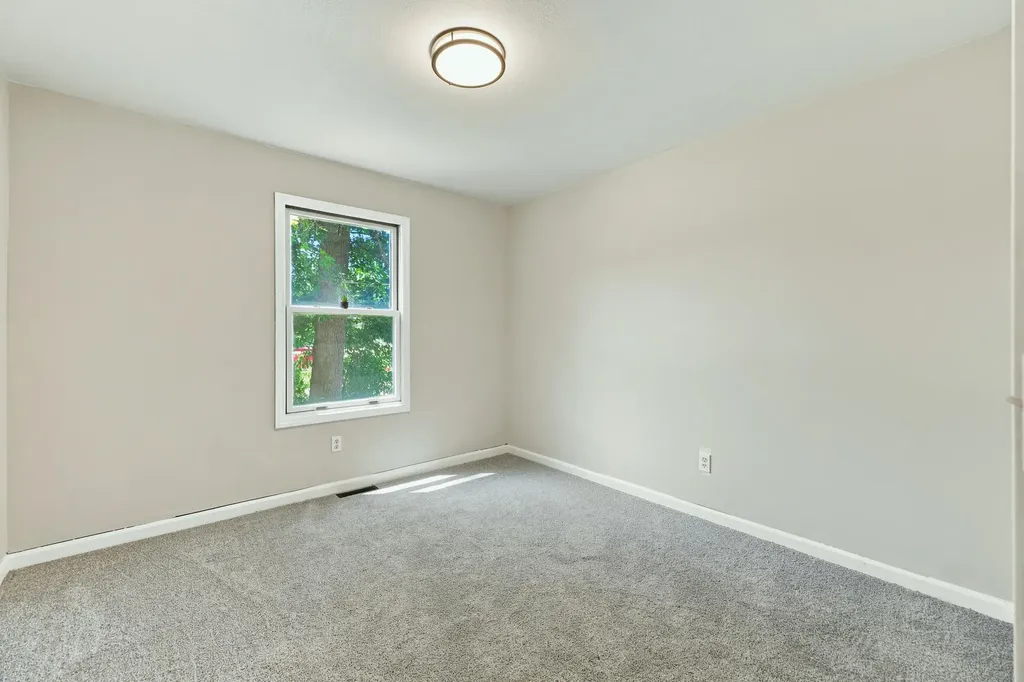 2046 N Roberts Road Muskegon Charter Township MI 49445