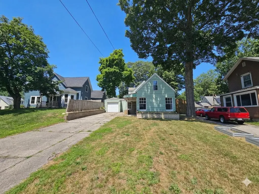 303 Orchard Street Dowagiac City MI 49047