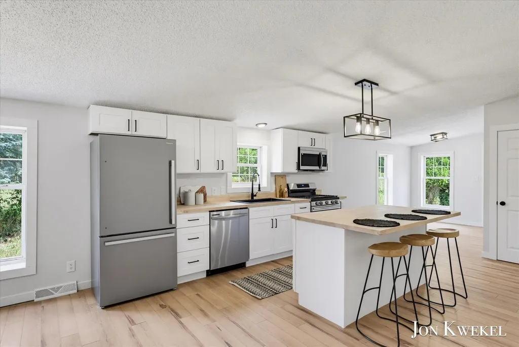8636 Maple Road Portland Township MI 48851