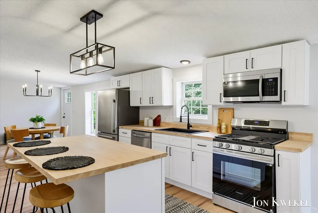 8636 Maple Road Portland Township MI 48851
