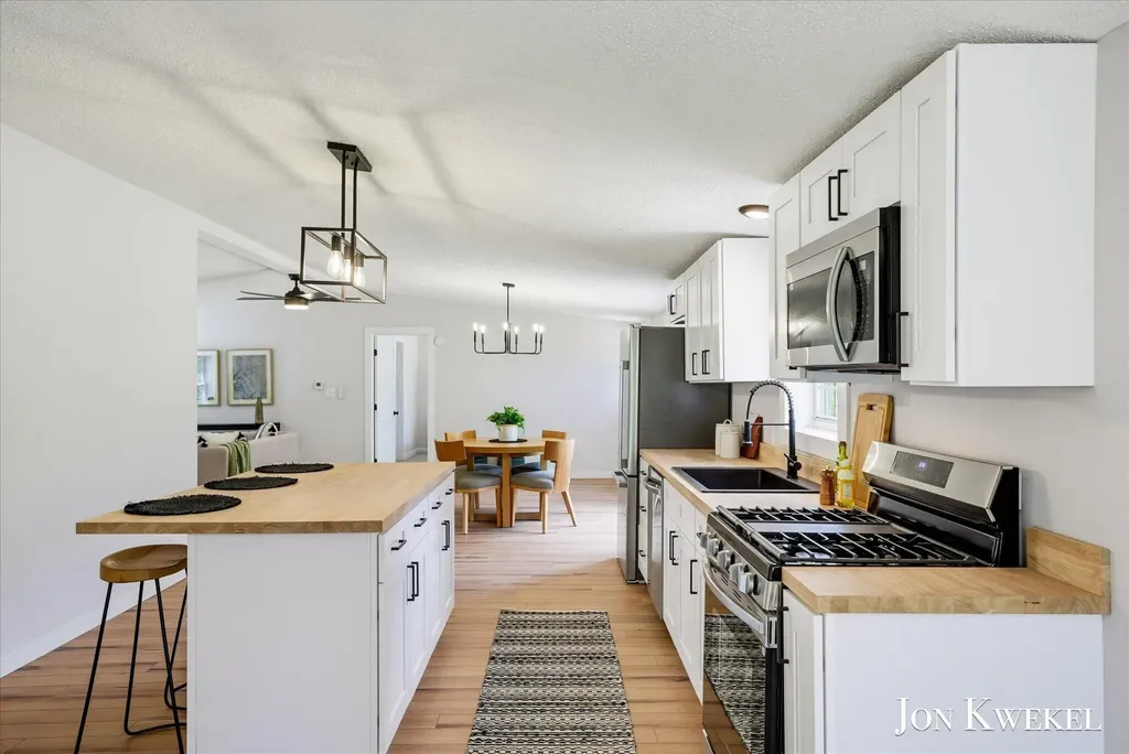 8636 Maple Road Portland Township MI 48851