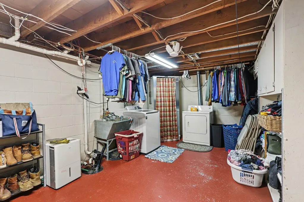290 Eric Avenue Norton Shores City MI 49444