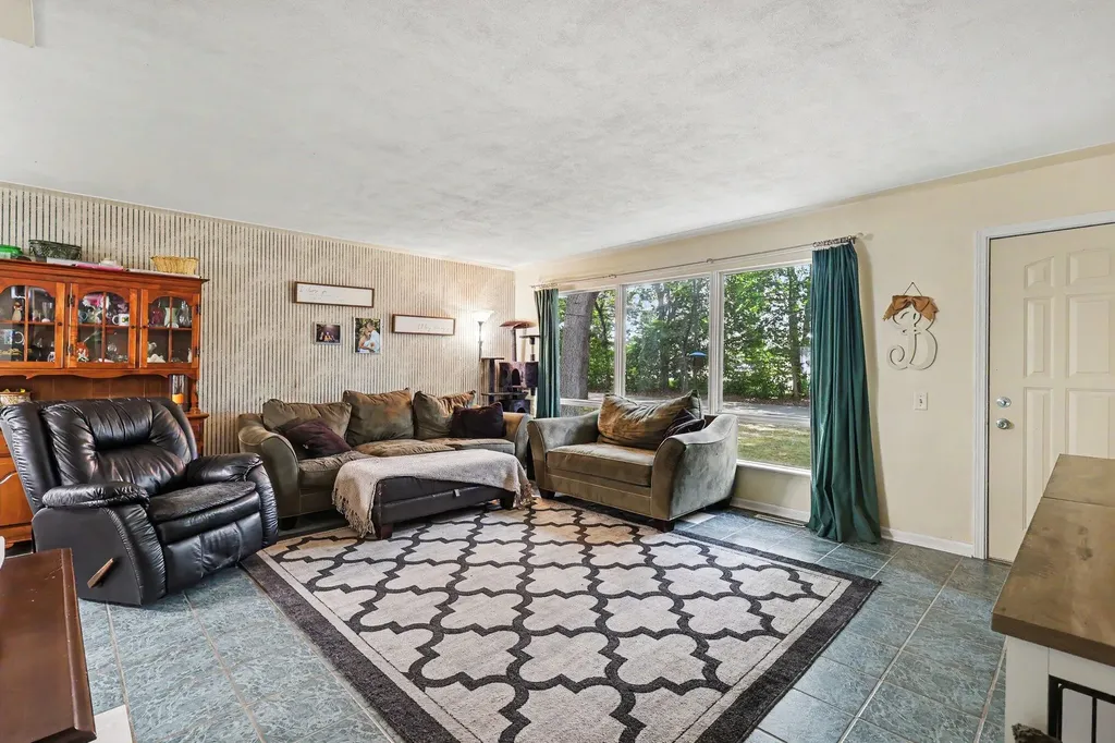 290 Eric Avenue Norton Shores City MI 49444