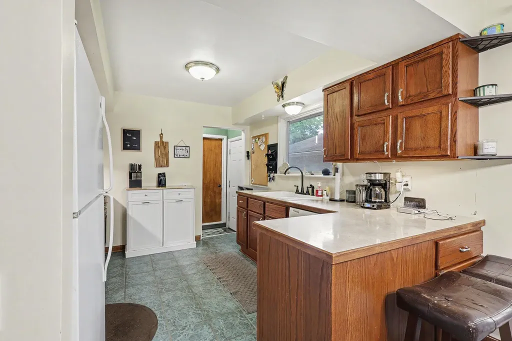 290 Eric Avenue Norton Shores City MI 49444