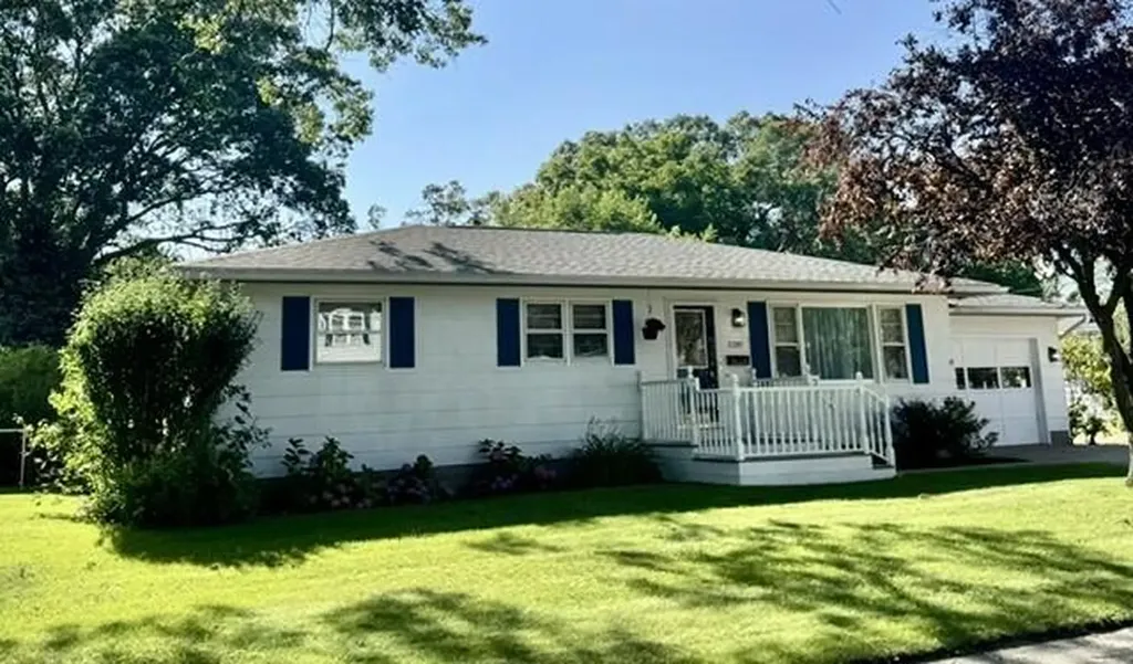 2397 Blodgett Street Muskegon City MI 49441