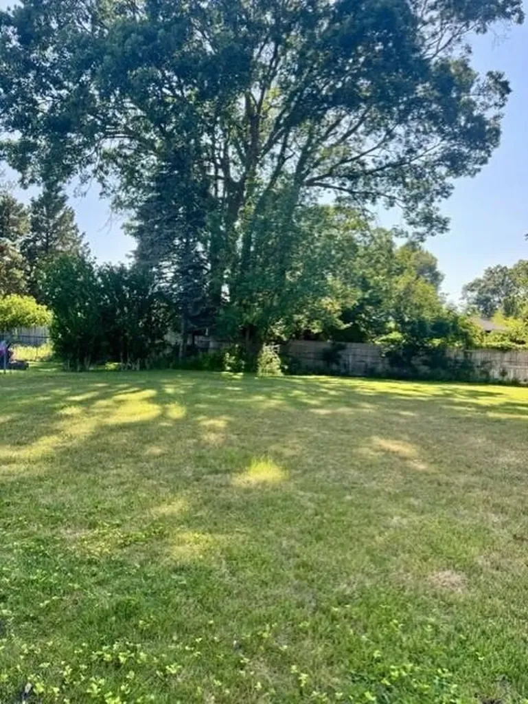 2397 Blodgett Street Muskegon City MI 49441