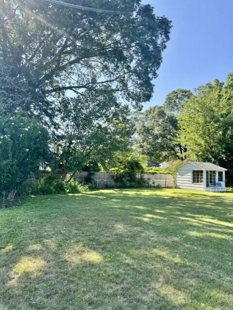 2397 Blodgett Street Muskegon City MI 49441