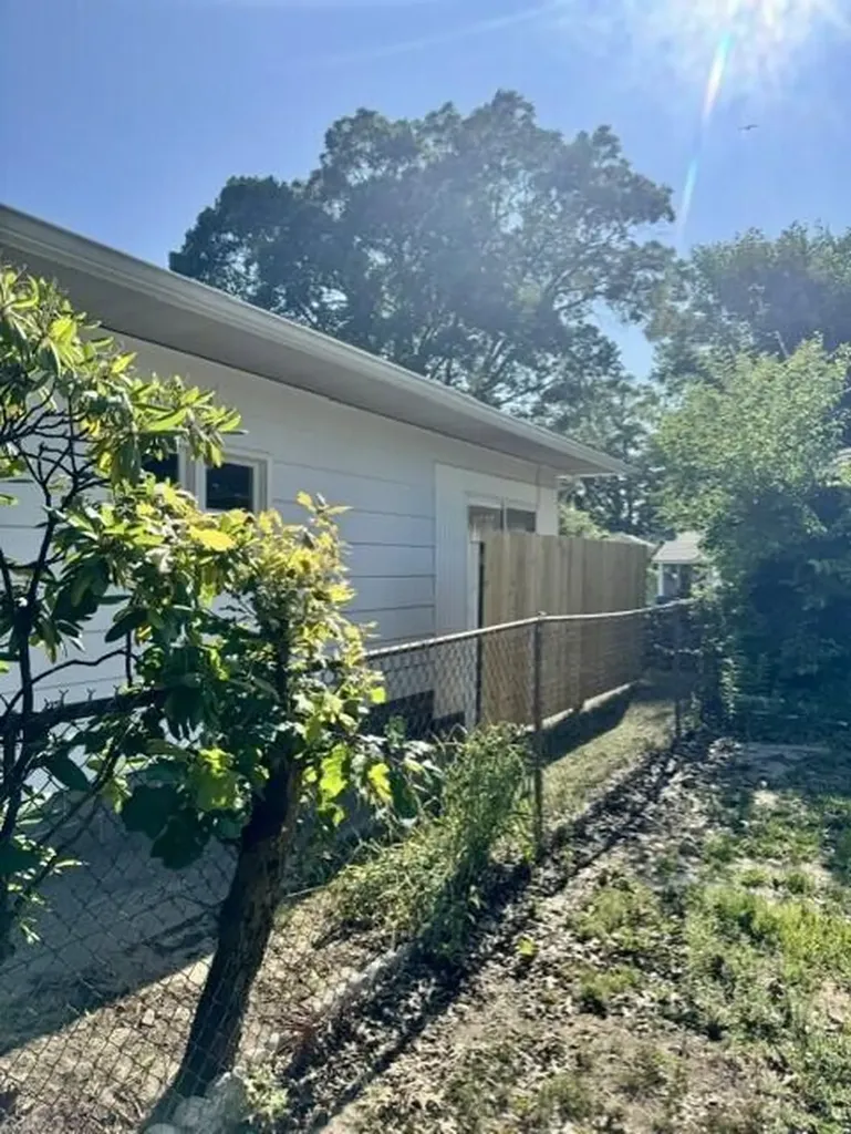 2397 Blodgett Street Muskegon City MI 49441