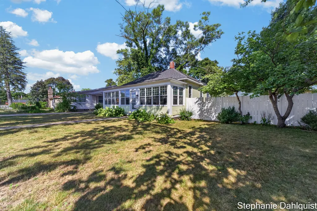 1210 Ruddiman Drive North Muskegon City MI 49445