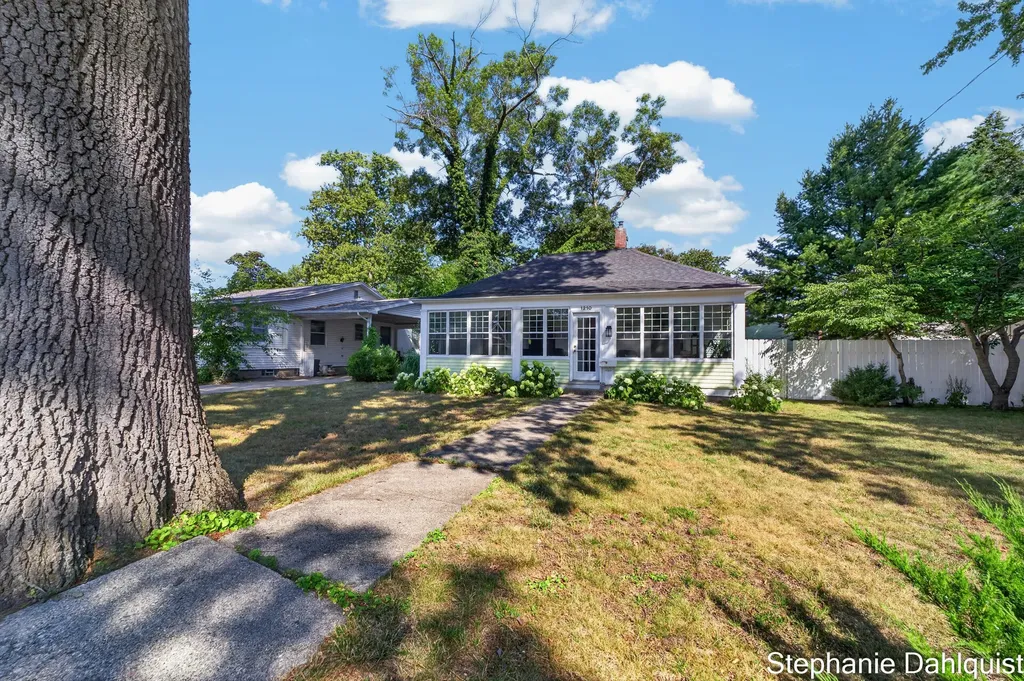 1210 Ruddiman Drive North Muskegon City MI 49445