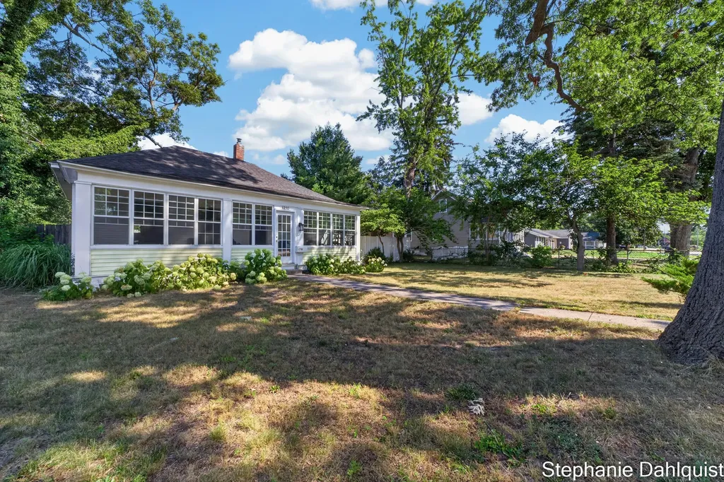 1210 Ruddiman Drive North Muskegon City MI 49445